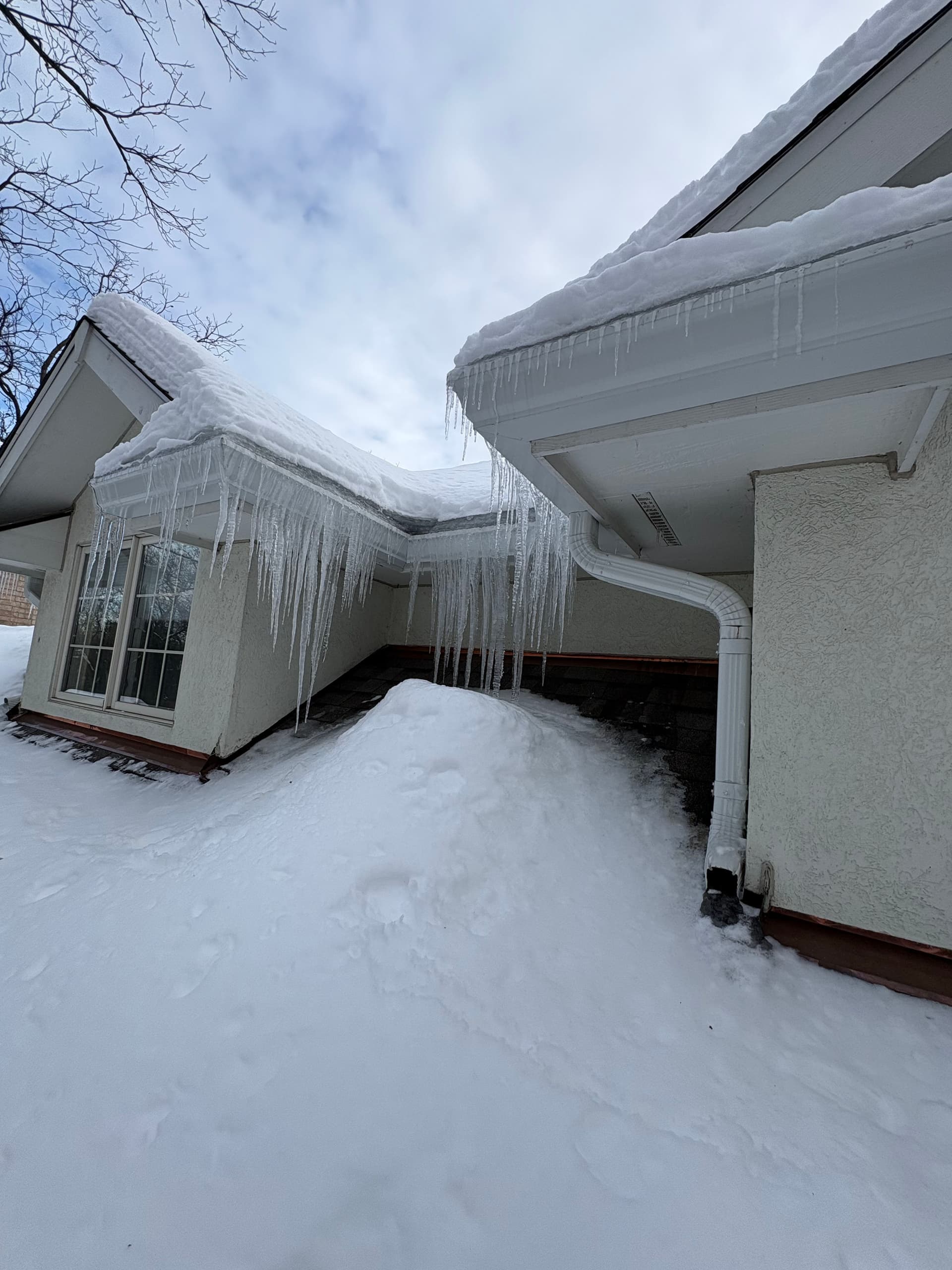 Gallery photos for Winter is Here - Tackle Ice Dams and Protect Your Home: Image #1